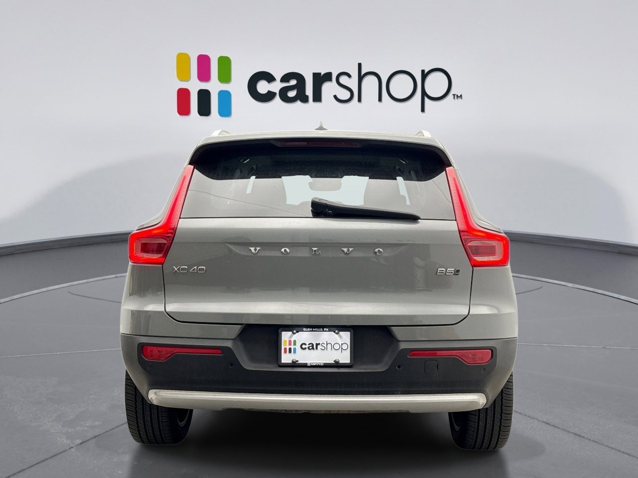 Used 2025 Volvo XC40 B5 Plus AWD/4WD image 4