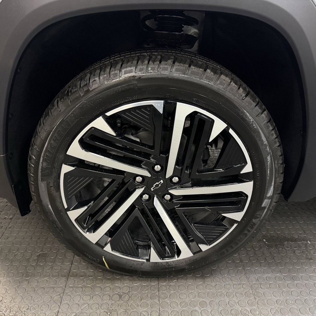 New 2026 Chevrolet Equinox RS w/ Convenience Package III FWD image 10
