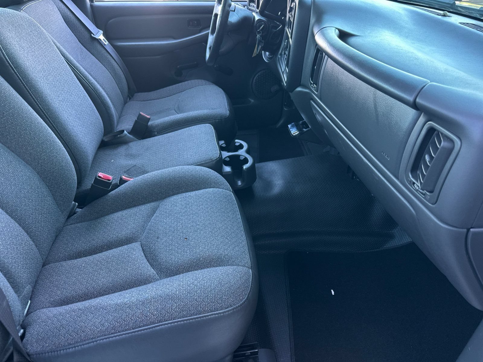 Used 2003 Chevrolet Silverado 2500 W/T RWD image 12