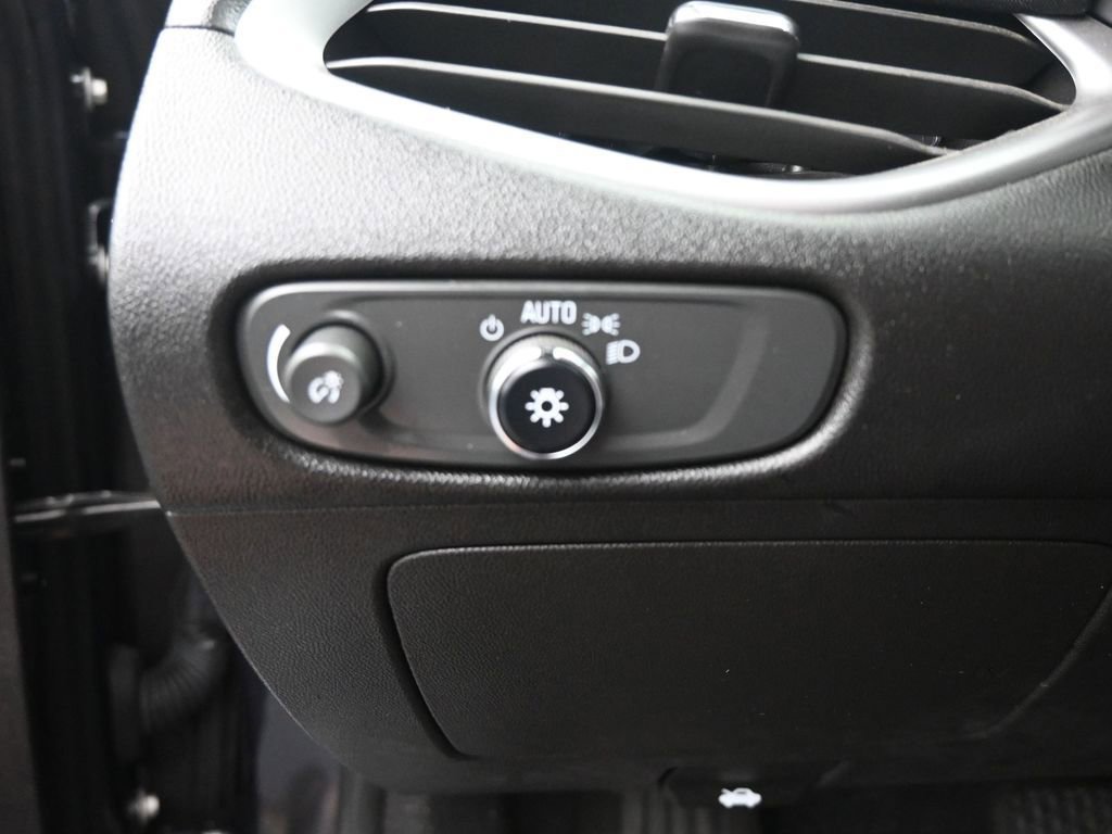 Used 2023 Chevrolet Malibu LT image 27