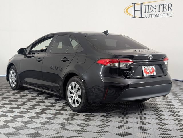 Used 2023 Toyota Corolla LE FWD image 5