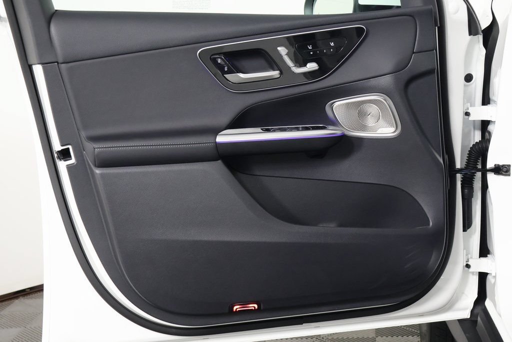 Certified 2025 Mercedes-Benz GLC 350e 4MATIC image 12