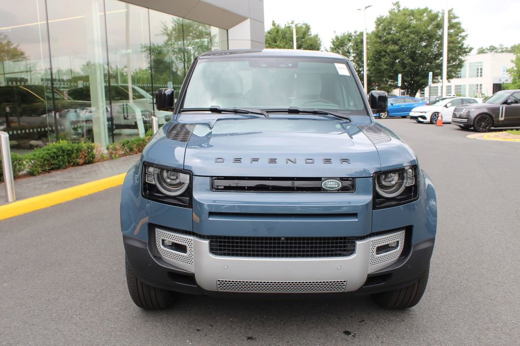 Used 2025 Land Rover Defender 110 S image 7