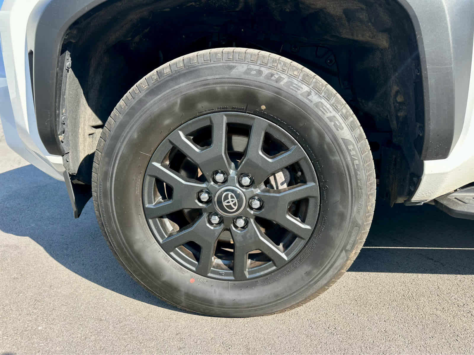 Used 2025 Toyota 4Runner SR5 AWD/4WD image 9