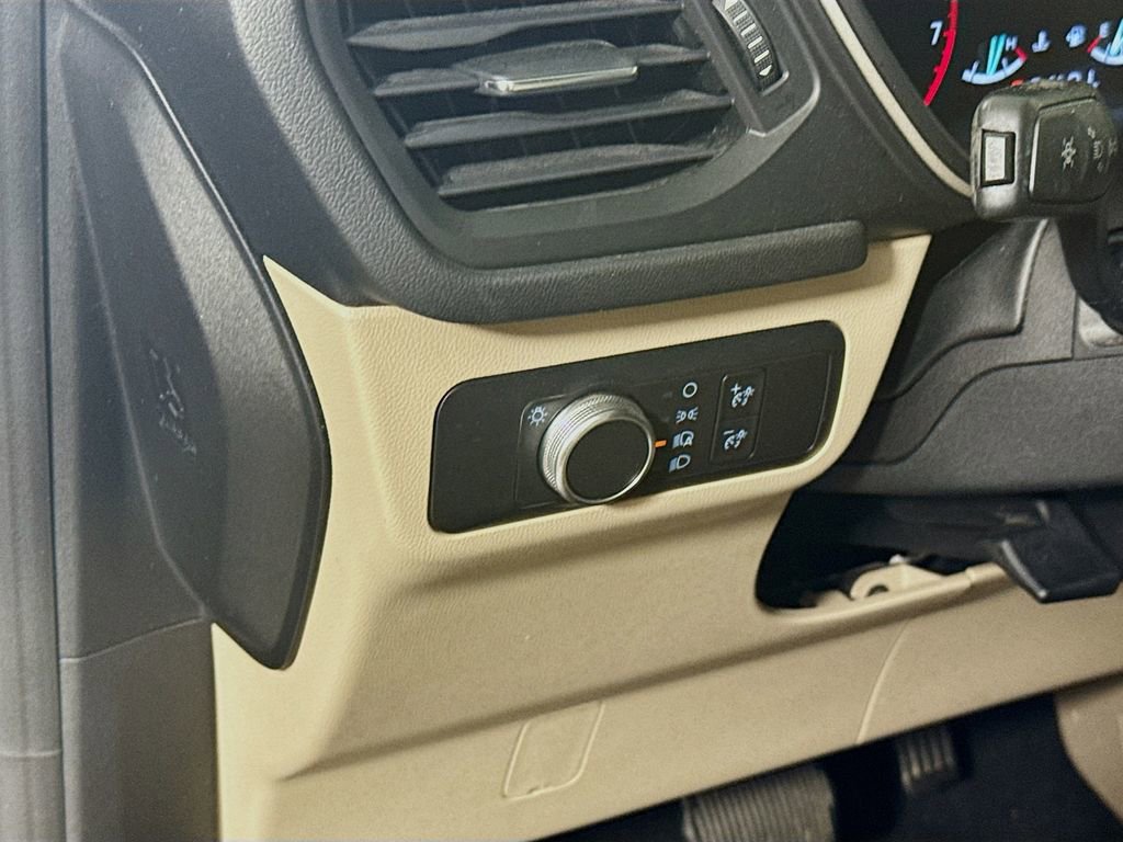 Used 2020 Ford Escape SE FWD image 10