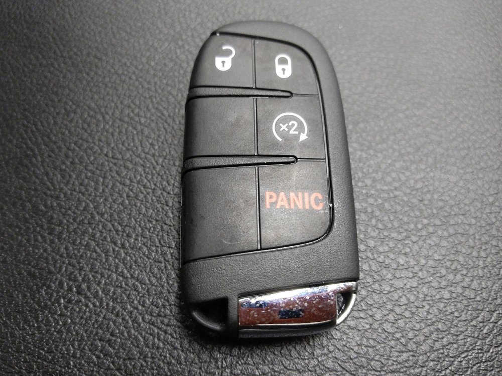 Used 2020 Jeep Renegade Latitude w/ Cold Weather Group AWD/4WD image 32