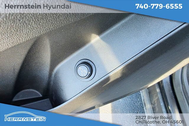 Used 2023 Chevrolet Equinox LT FWD image 16