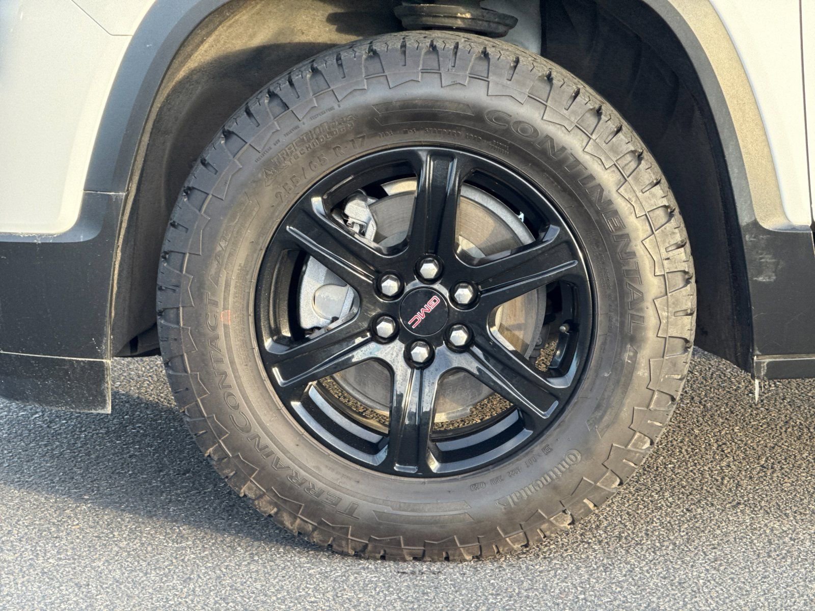 Used 2020 GMC Acadia AT4 w/ Driver Alert Package II image 33