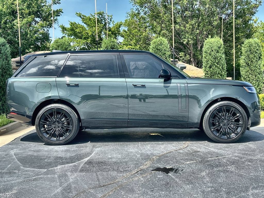 New 2026 Land Rover Range Rover Long Wheelbase SE AWD/4WD image 6