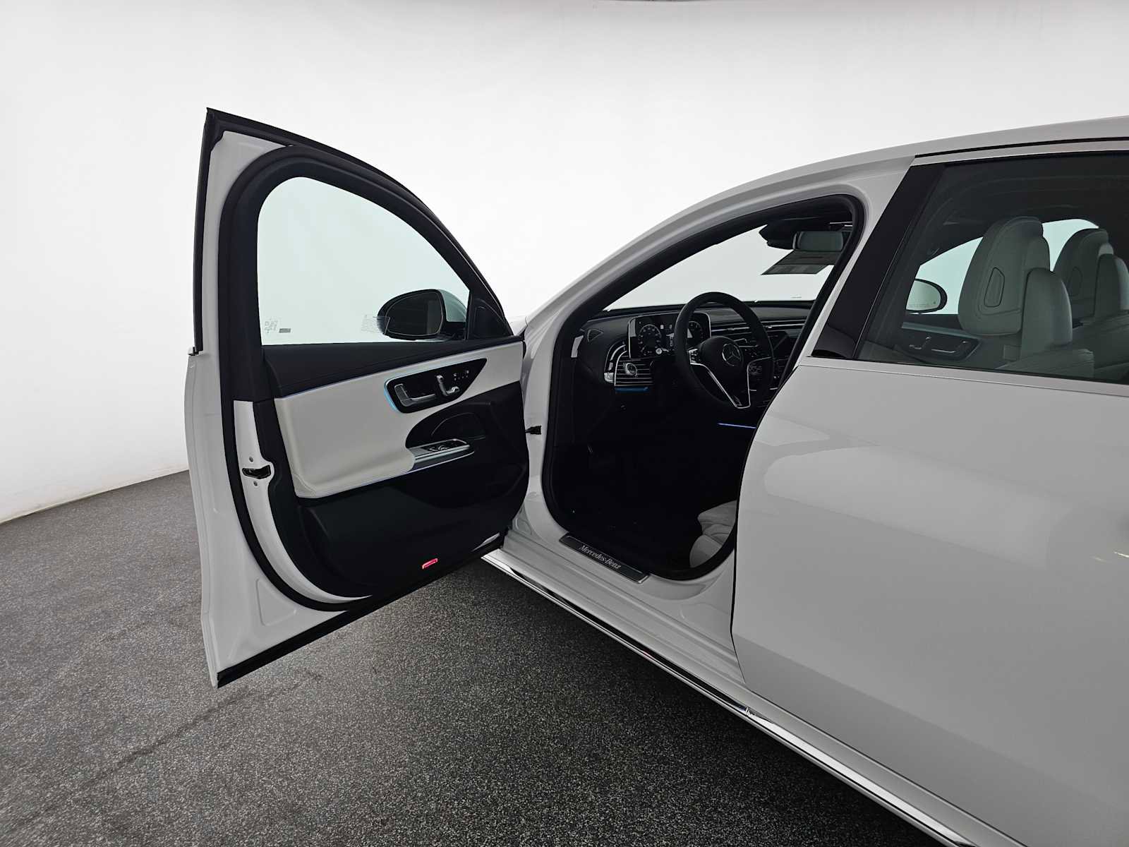 New 2026 Mercedes-Benz E 450 4MATIC Sedan image 19