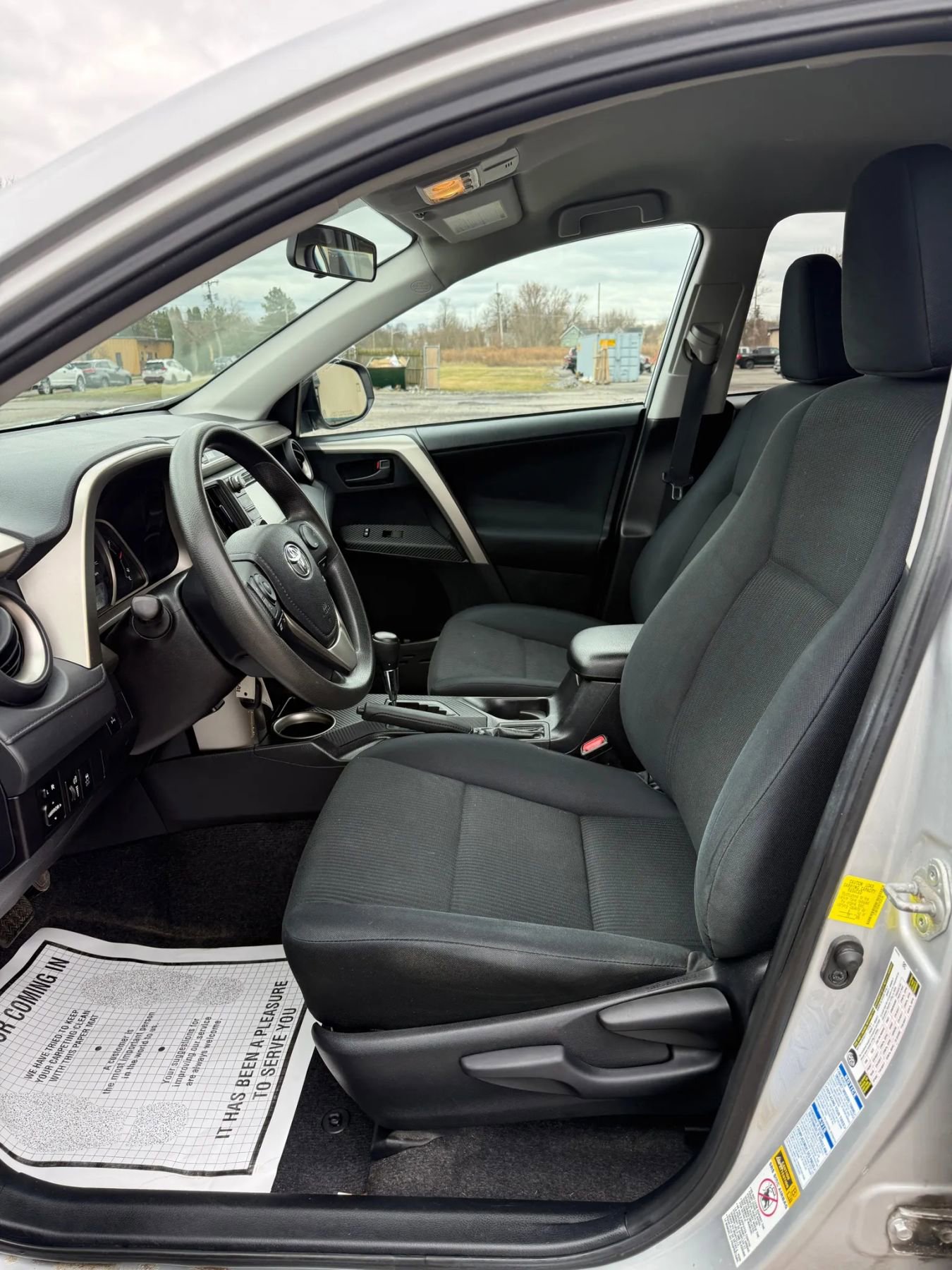 Used 2015 Toyota RAV4 LE AWD/4WD image 15