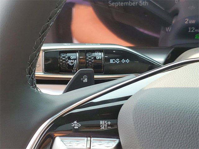 New 2025 Cadillac Lyriq Luxury image 14