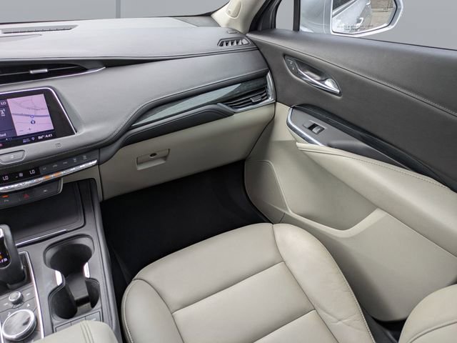 Used 2019 Cadillac XT4 Premium Luxury w/ Driver Awareness Package image 18