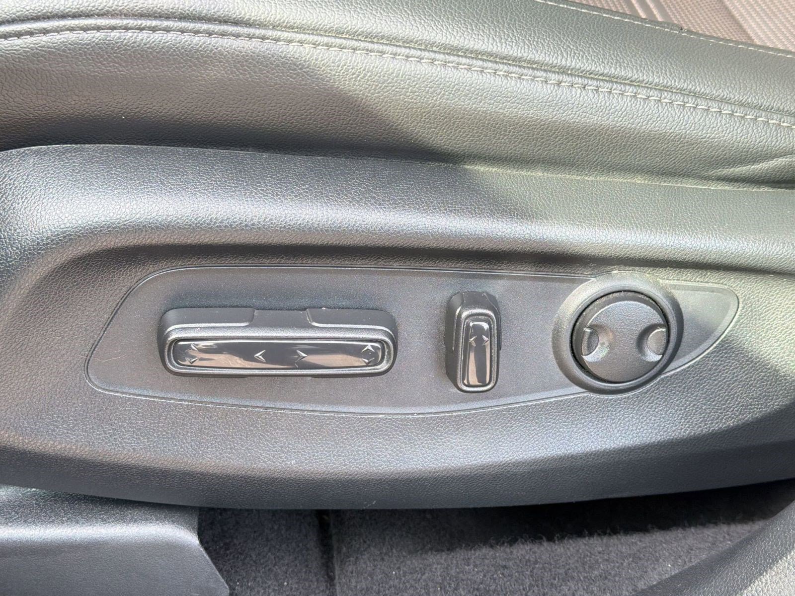 Used 2025 Honda CR-V EX-L image 13