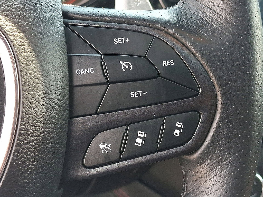 Used 2025 Dodge Durango GT AWD/4WD image 24