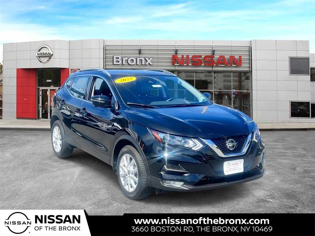 Used 2022 Nissan Rogue Sport SV w/ Technology Package image 1