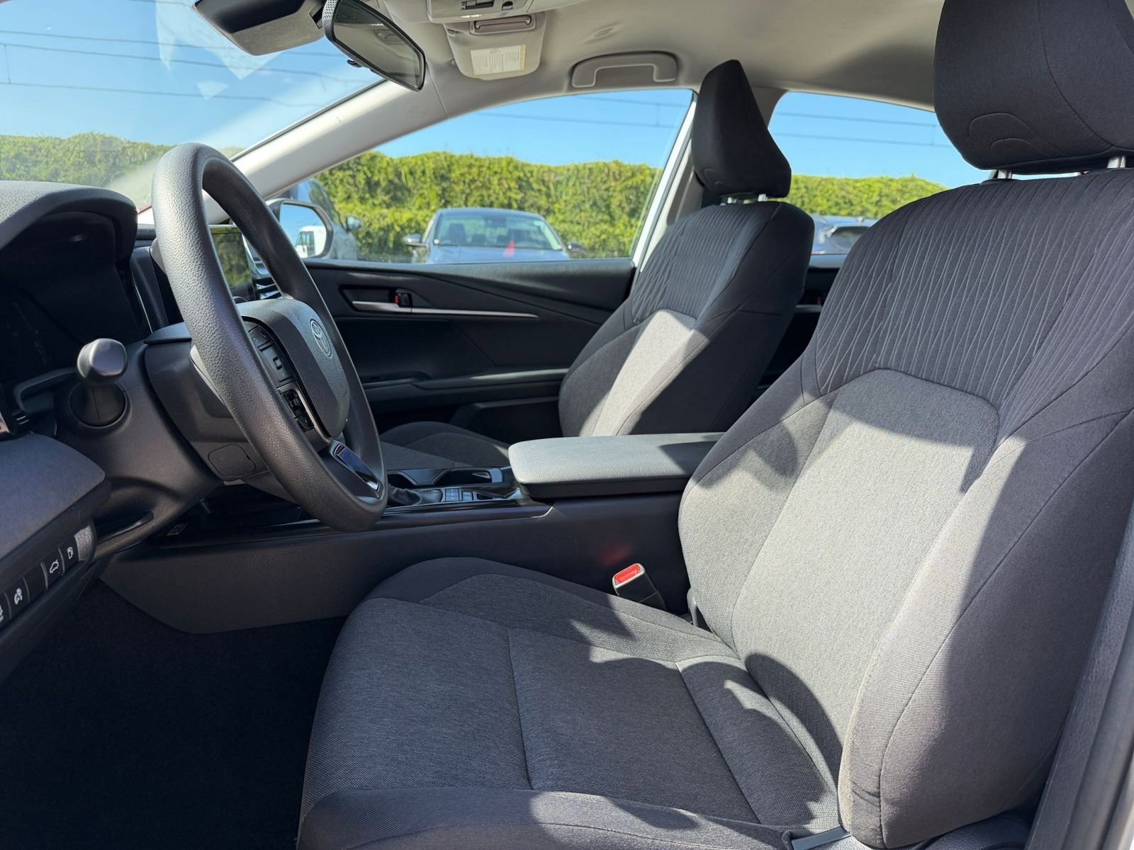 Used 2025 Toyota Camry LE image 25