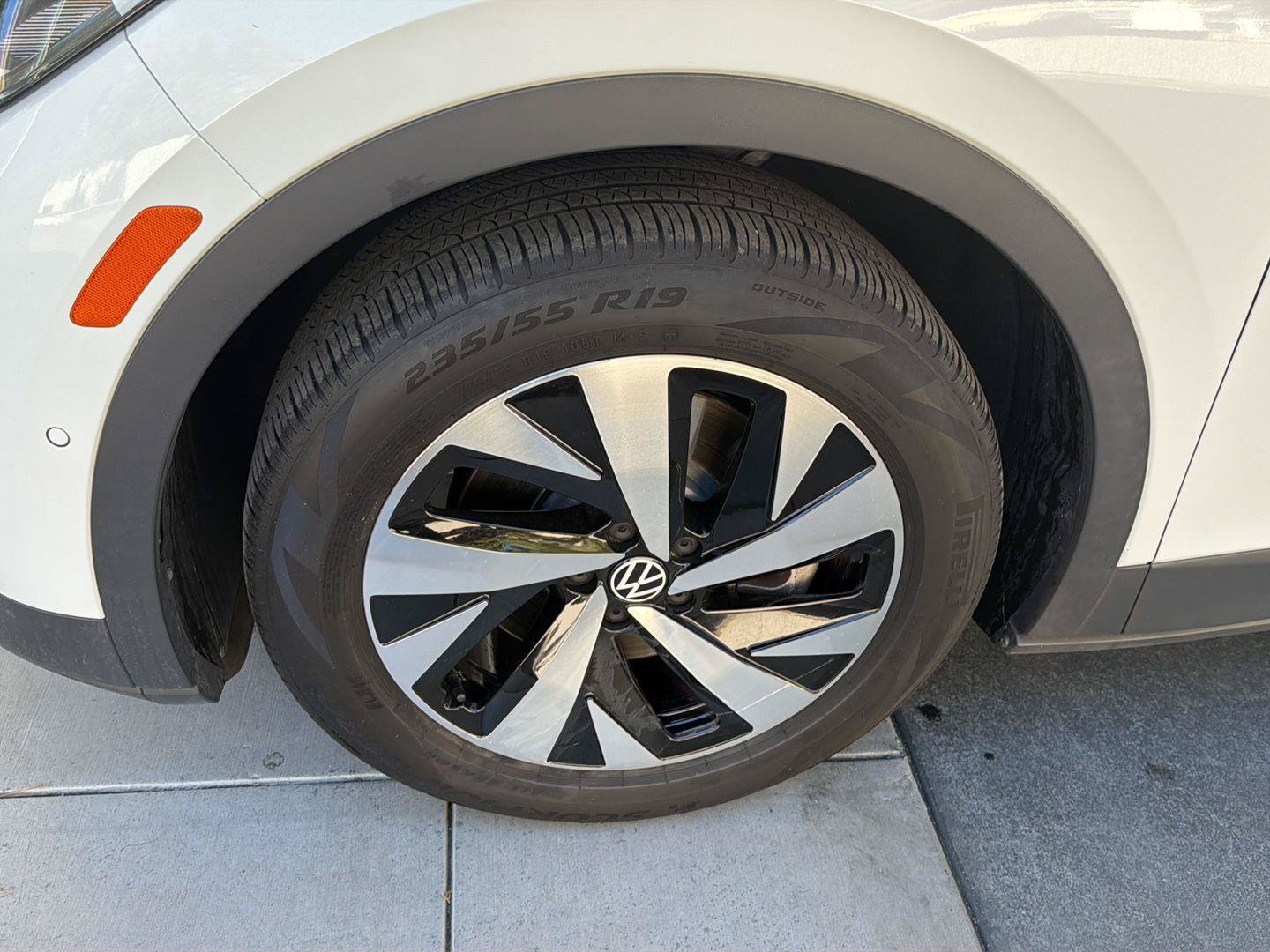 Certified 2024 Volkswagen ID.4 2WD image 9