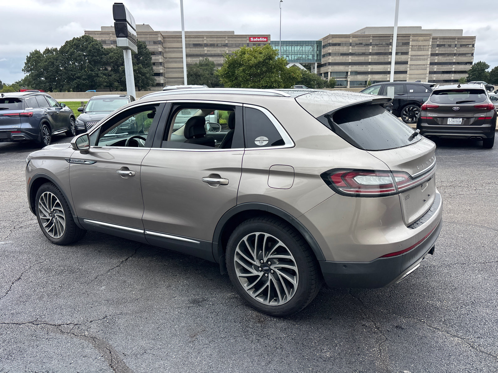 Used 2019 Lincoln Nautilus Reserve AWD/4WD image 5