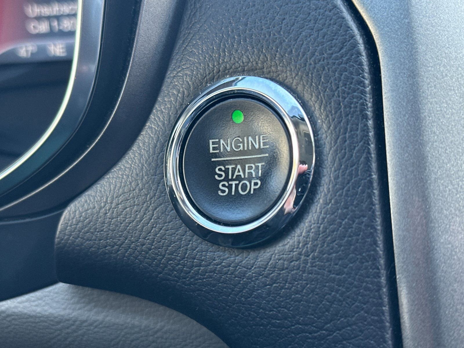 Used 2017 Ford Fusion SE w/ Fusion SE Technology Package image 24