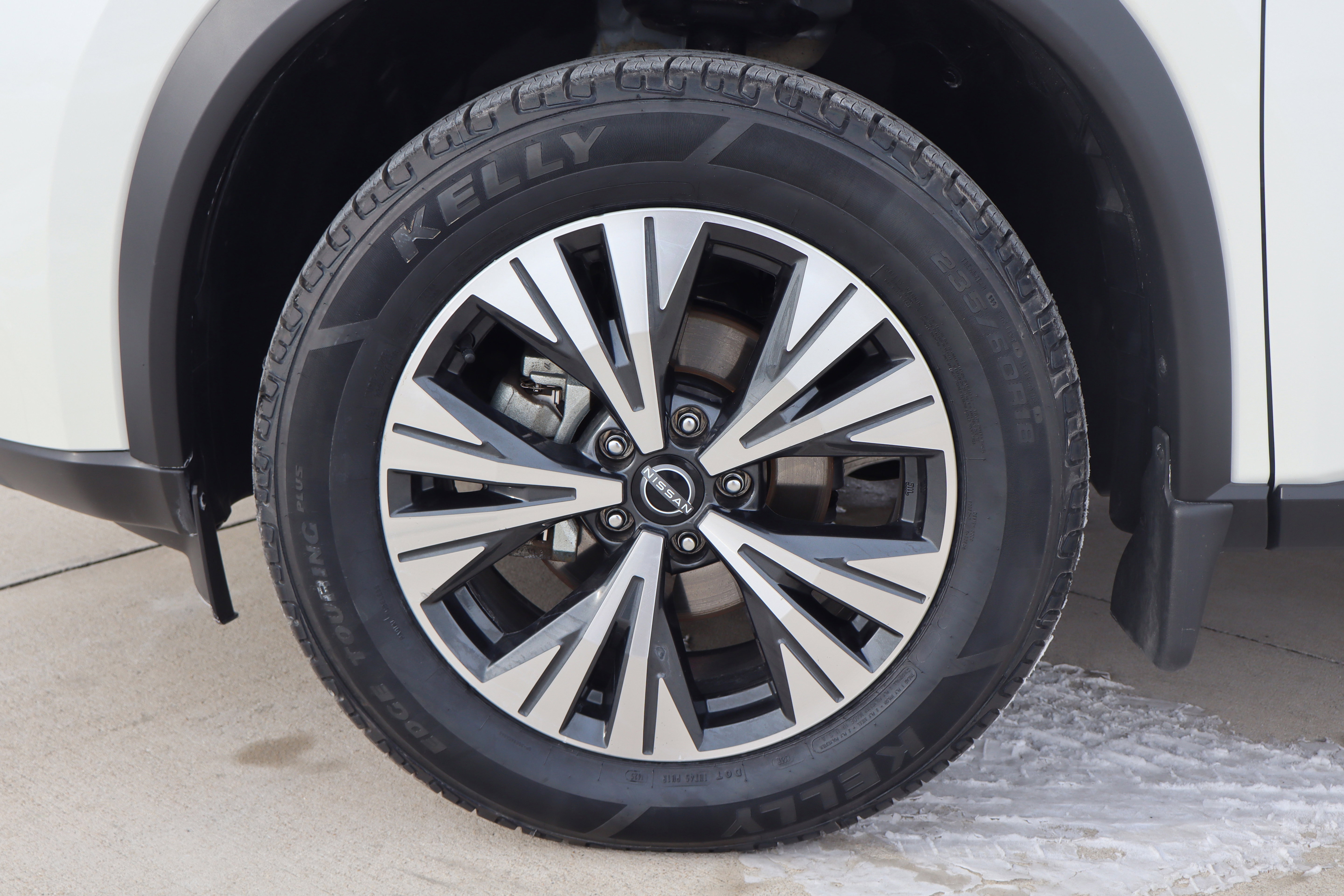 Used 2023 Nissan Rogue SV image 27