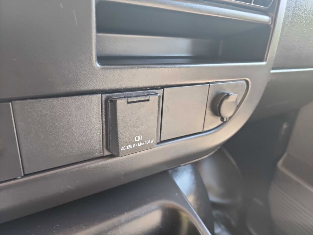 Used 2018 Chevrolet Express 2500 w/ Driver Convenience Package image 27