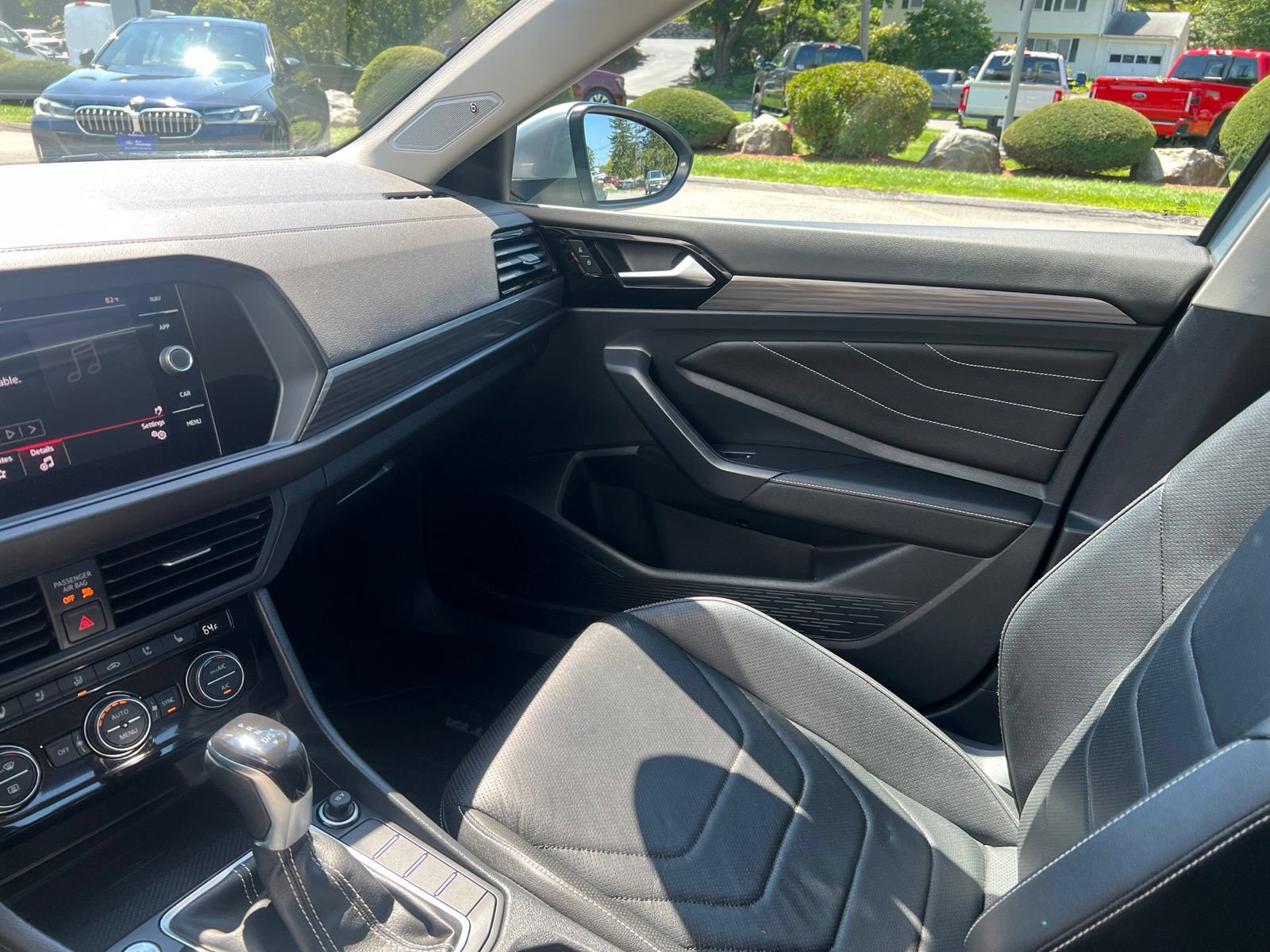 Used 2024 Volkswagen Jetta SEL FWD image 36