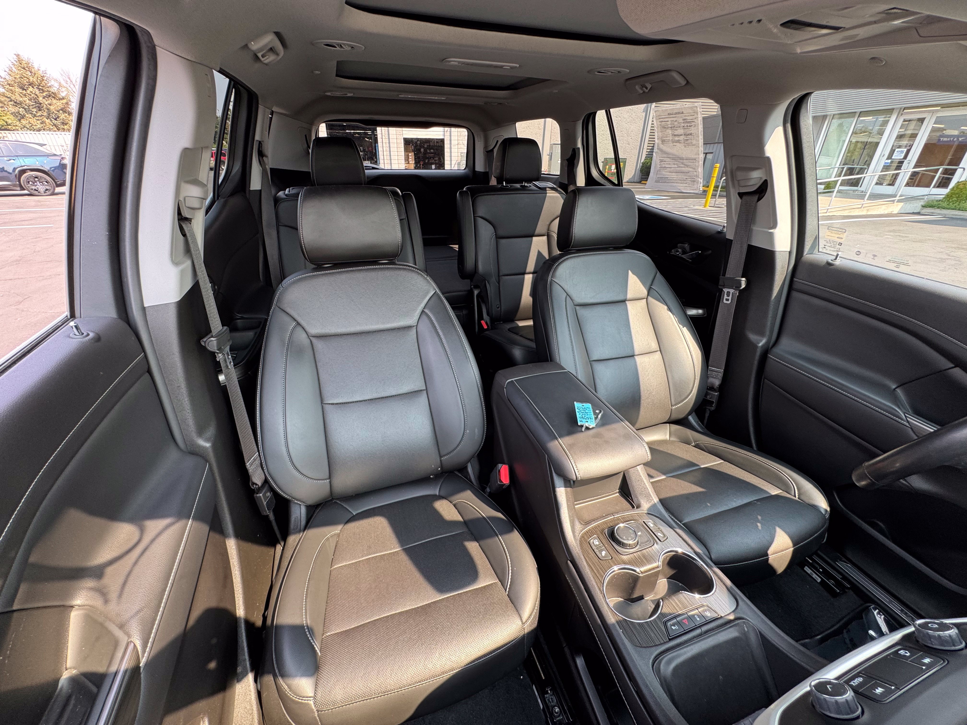 Used 2022 GMC Acadia SLT w/ Technology Package AWD/4WD image 26