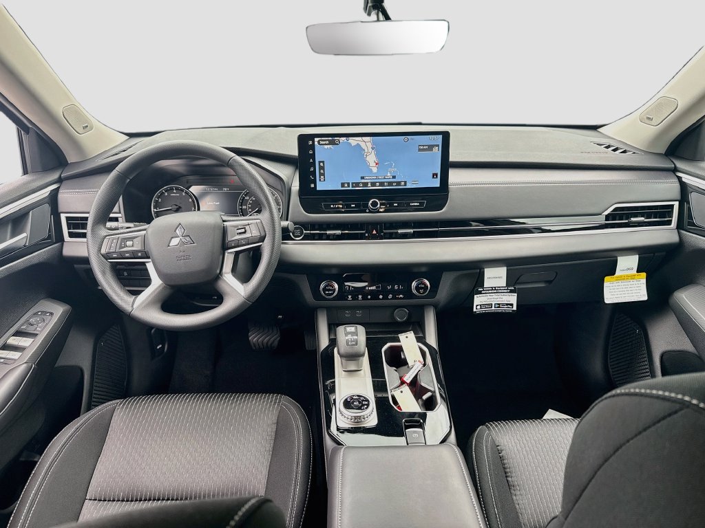 New 2026 Mitsubishi Outlander ES FWD image 23