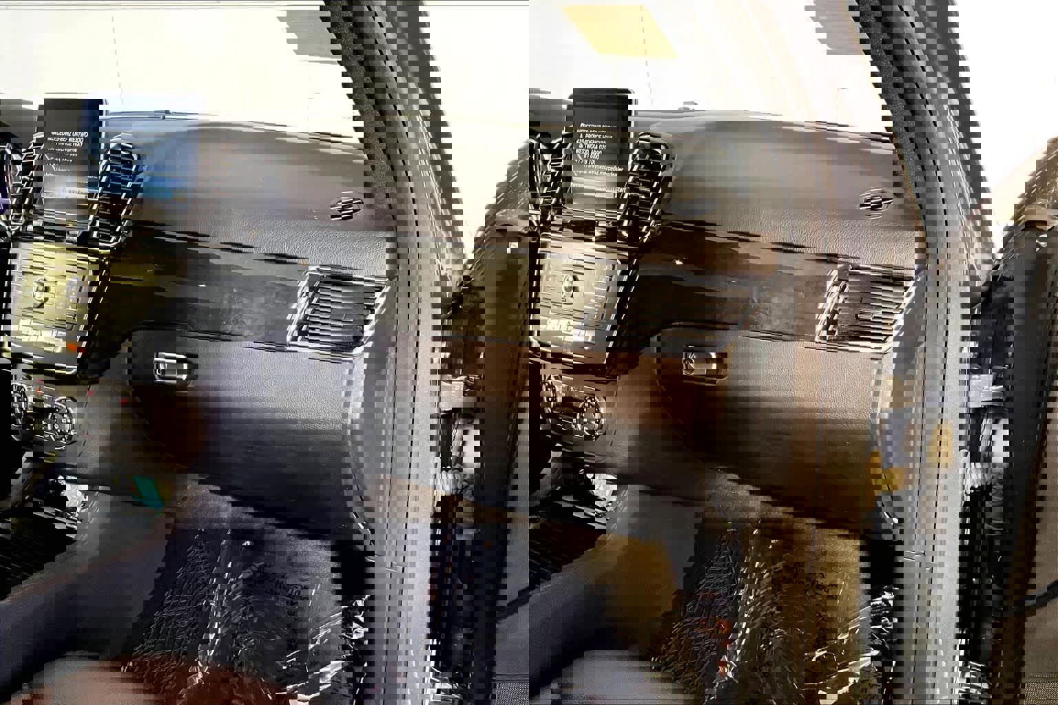 Used 2018 Mercedes-Benz GLE 350 4MATIC image 19