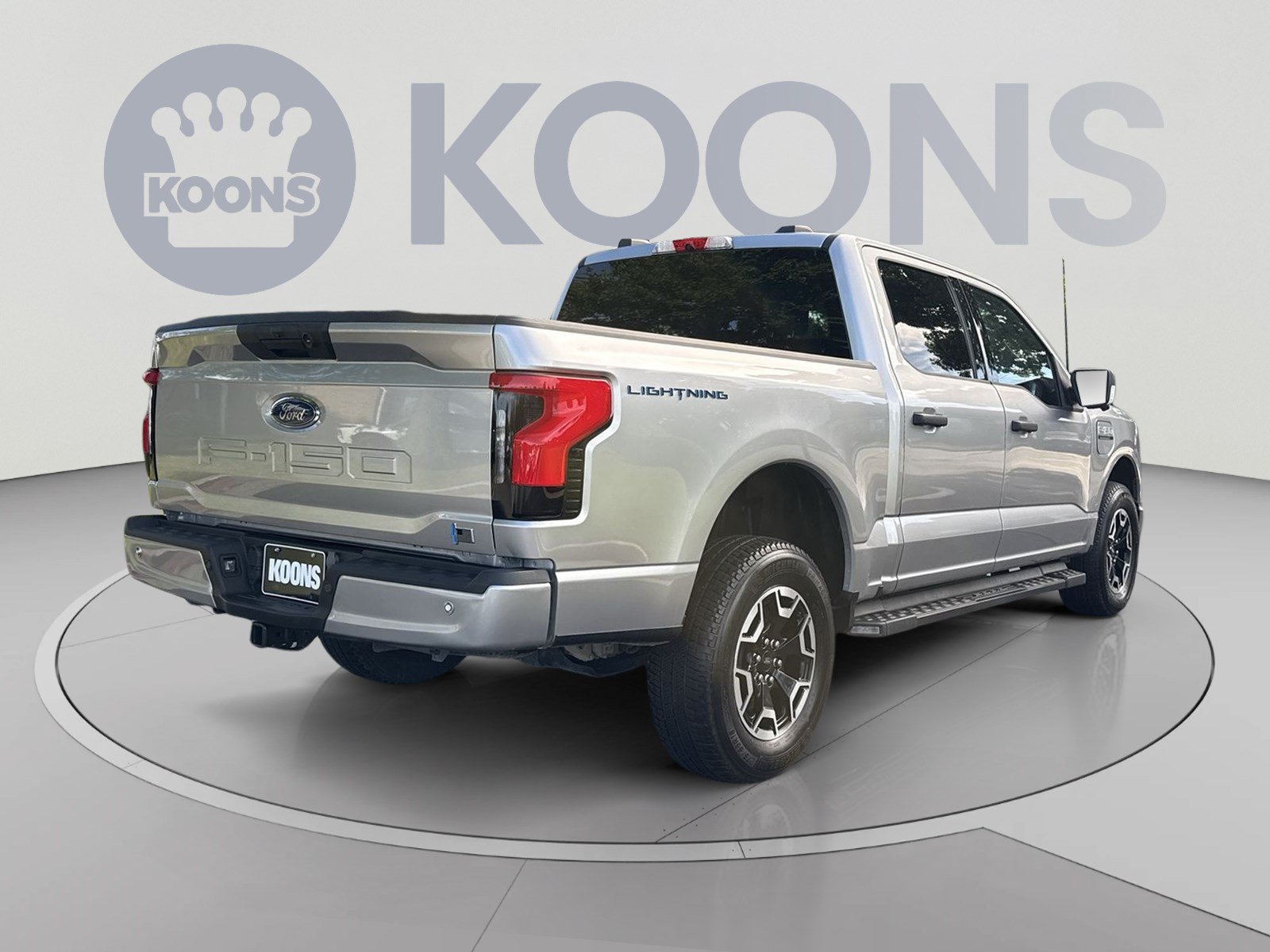 Used 2023 Ford F150 Lightning XLT AWD/4WD image 7