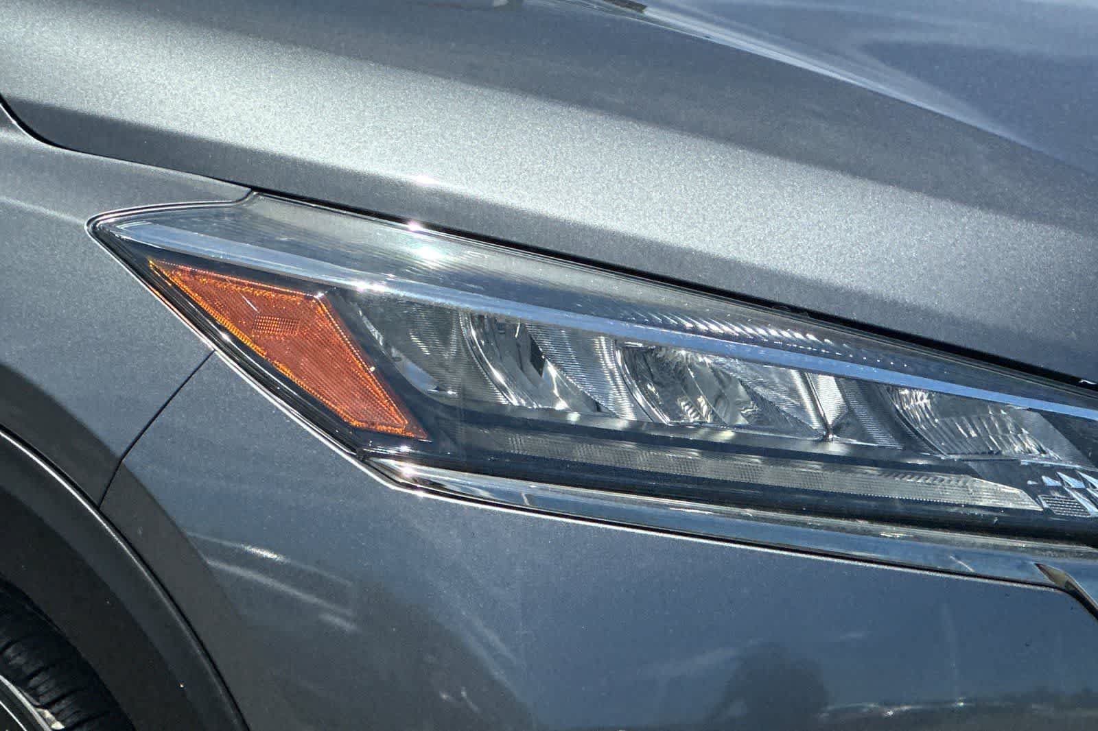 Used 2021 Nissan Kicks SR w/ Interior Electronics Package FWD image 33