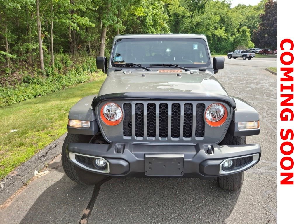 Used 2023 Jeep Gladiator Sport AWD/4WD image 3