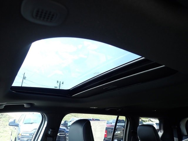 New 2025 Jeep Grand Cherokee L Altitude image 19