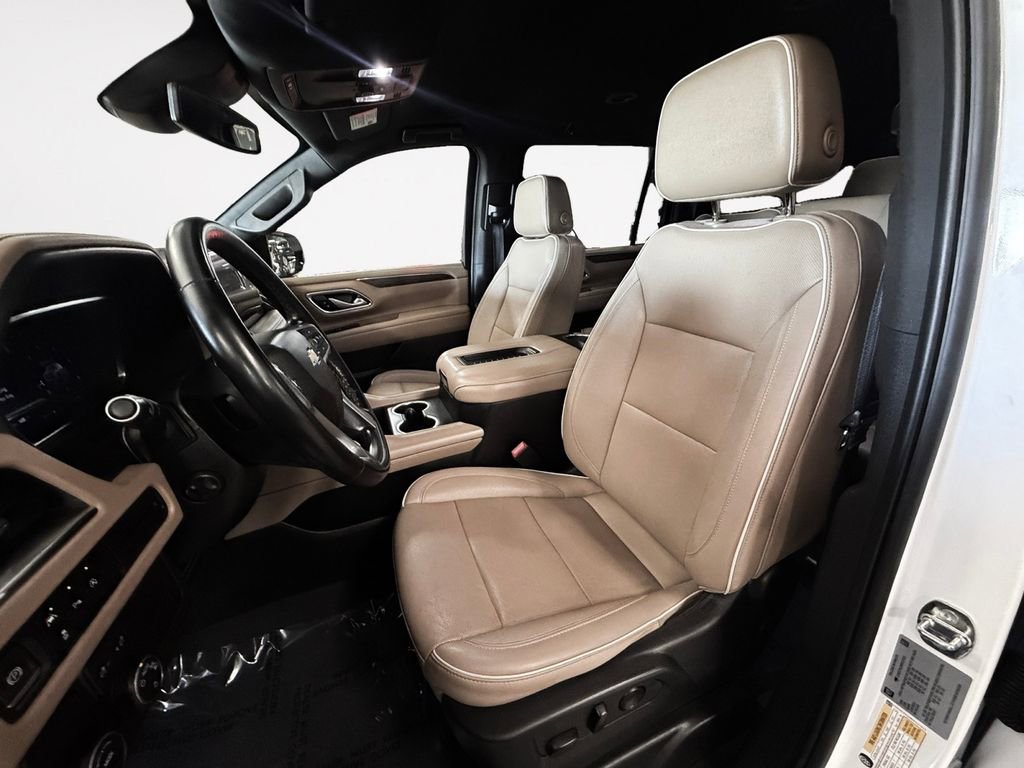 Used 2024 Chevrolet Suburban Premier RWD image 11