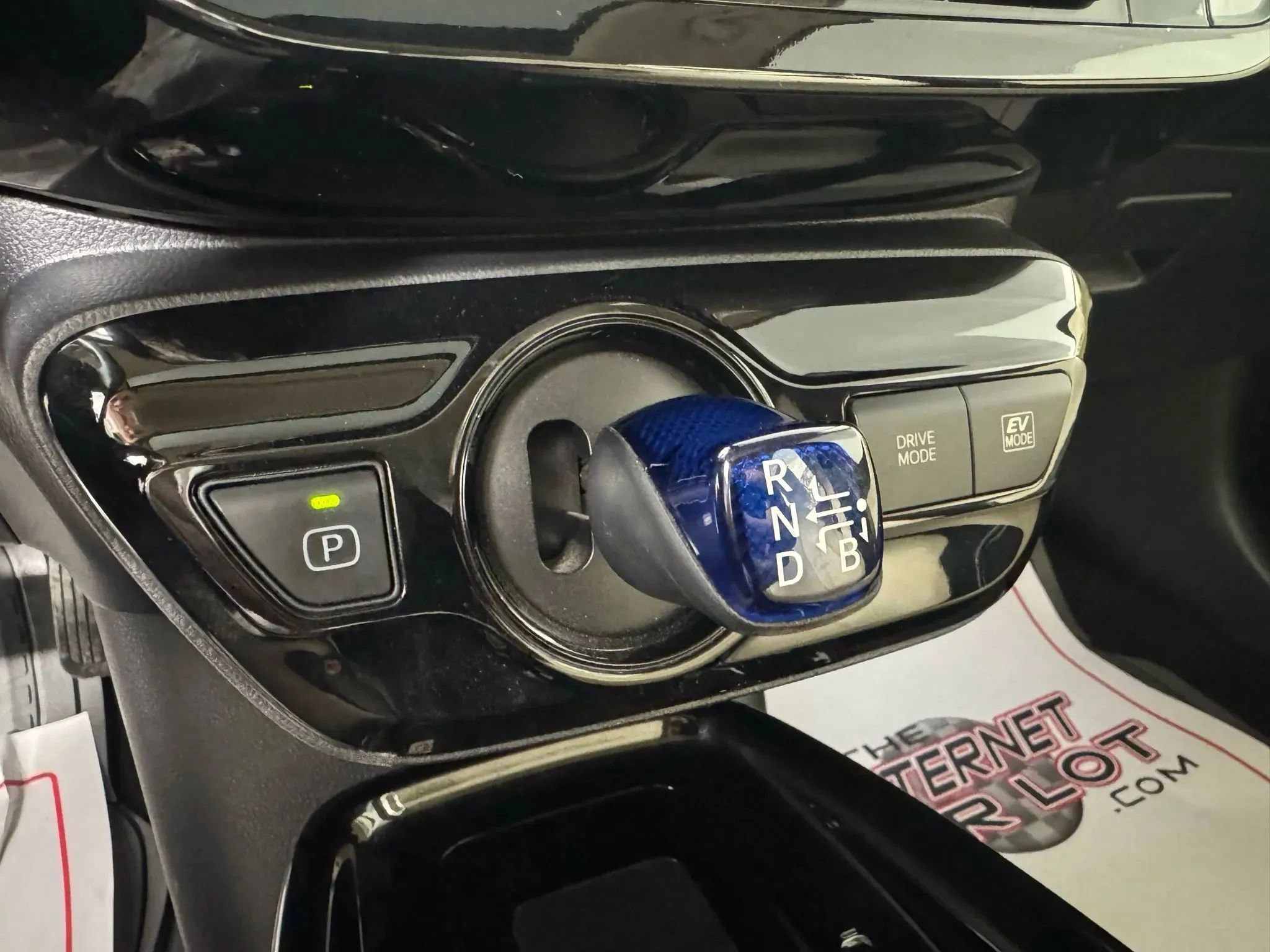 Used 2019 Toyota Prius XLE FWD image 22
