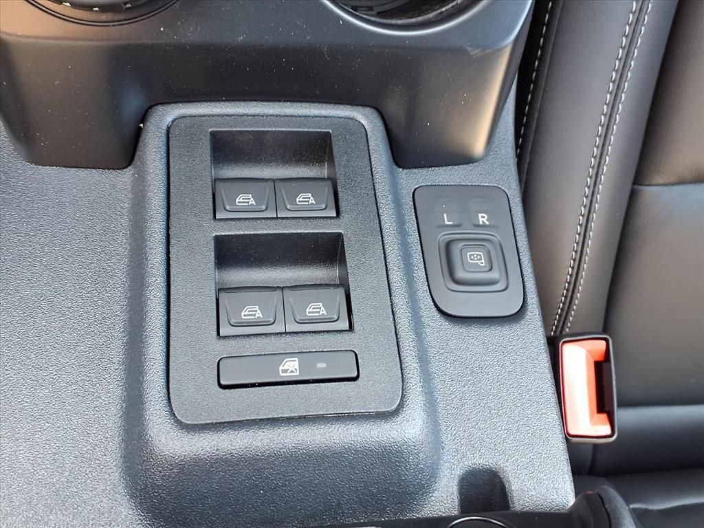 New 2025 Ford Bronco Outer Banks w/ Sasquatch Package image 11