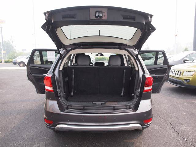 Used 2019 Dodge Journey Crossroad w/ Nav & Sun Group FWD image 5