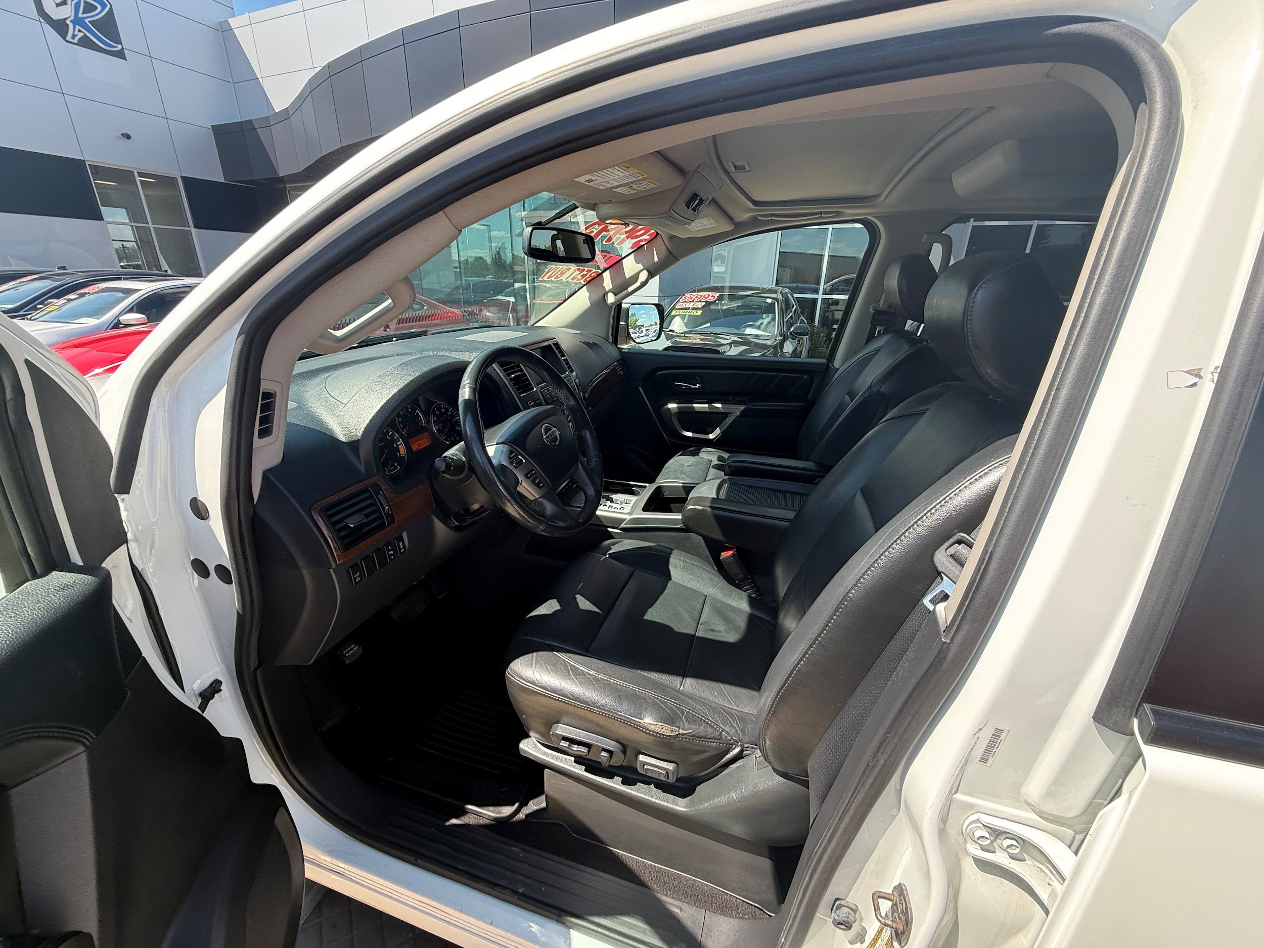 Used 2015 Nissan Armada SL w/ Moonroof Package AWD/4WD image 11
