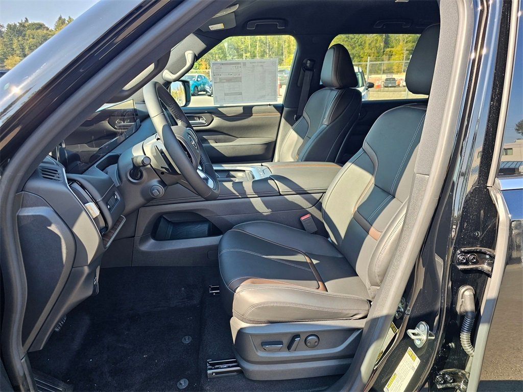 New 2025 Nissan Armada SL image 18