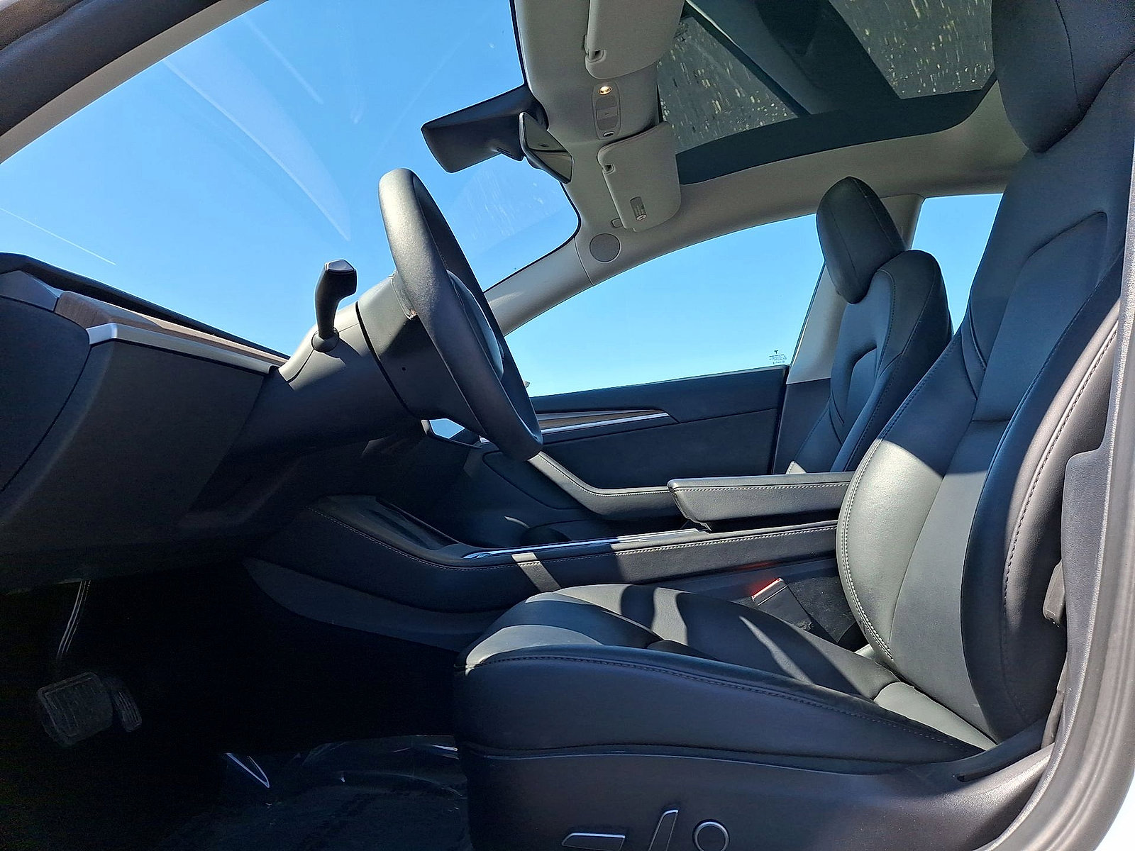 Used 2022 Tesla Model 3 image 11