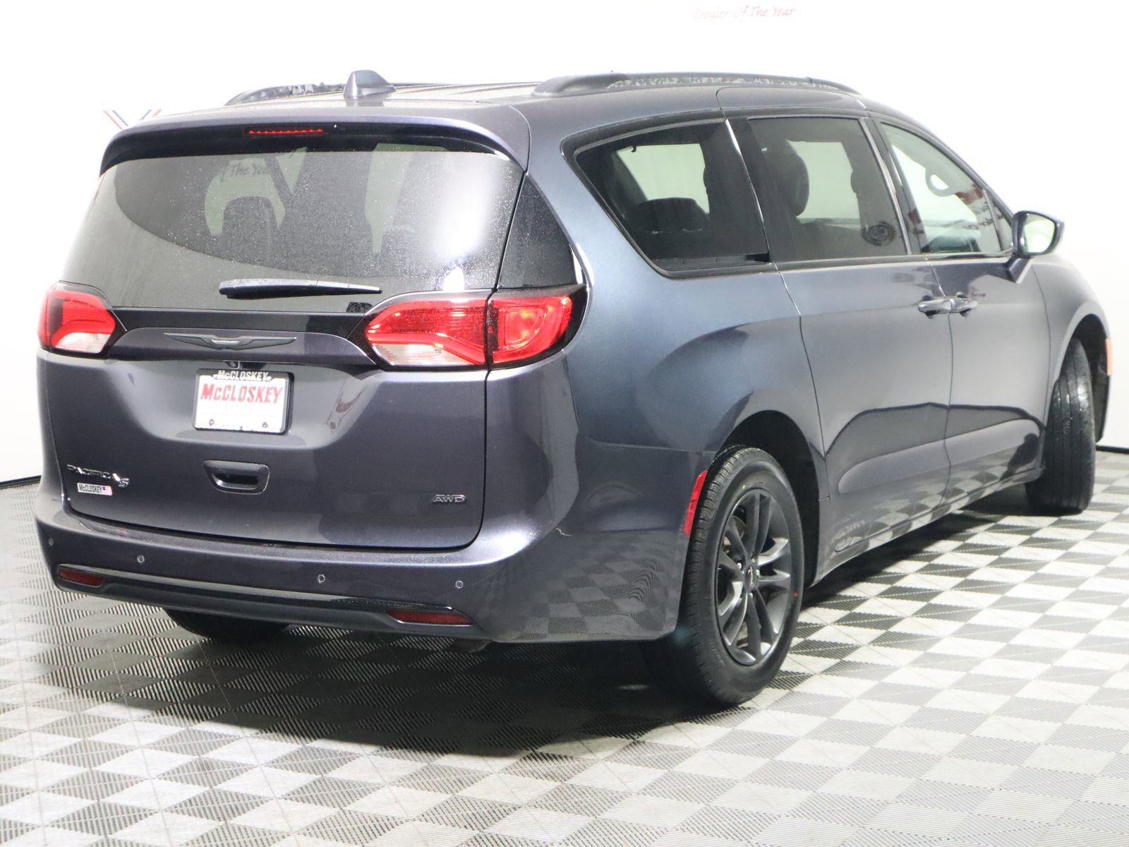 Used 2020 Chrysler Pacifica Touring-L AWD/4WD image 5