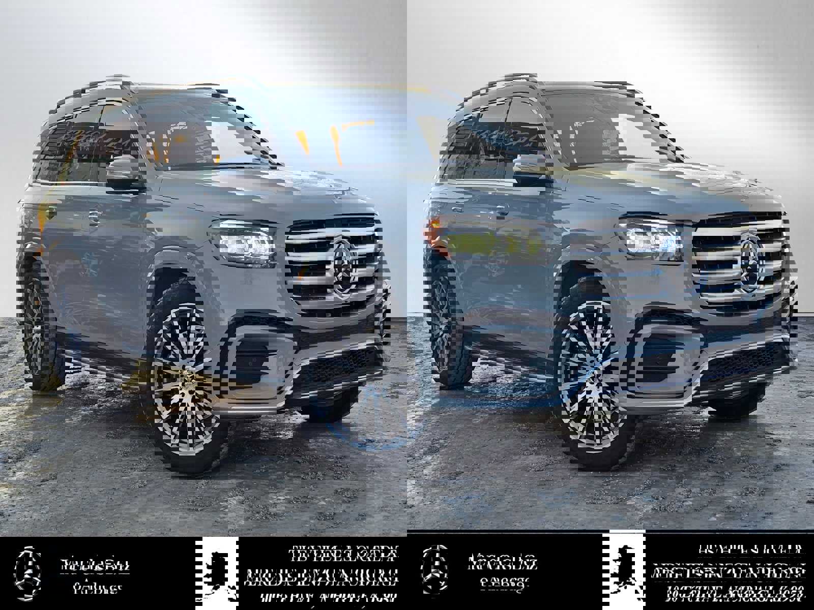 Used 2025 Mercedes-Benz GLS 580 4MATIC image 1