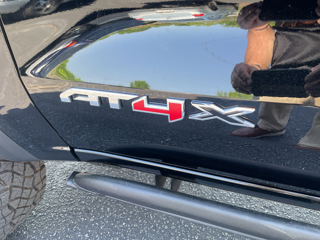 Used 2026 GMC Canyon AT4X AWD/4WD image 10