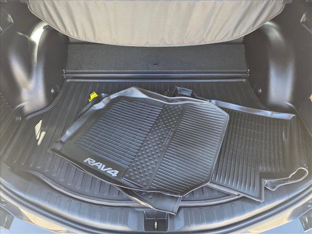 Certified 2018 Toyota RAV4 Limited image 6