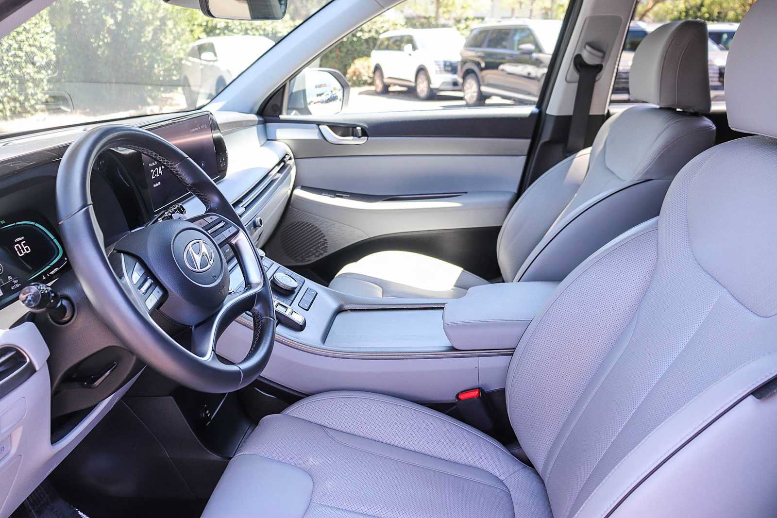 Used 2024 Hyundai Palisade SEL FWD image 18