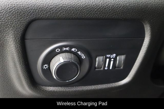 Used 2023 Jeep Grand Cherokee L Laredo image 24