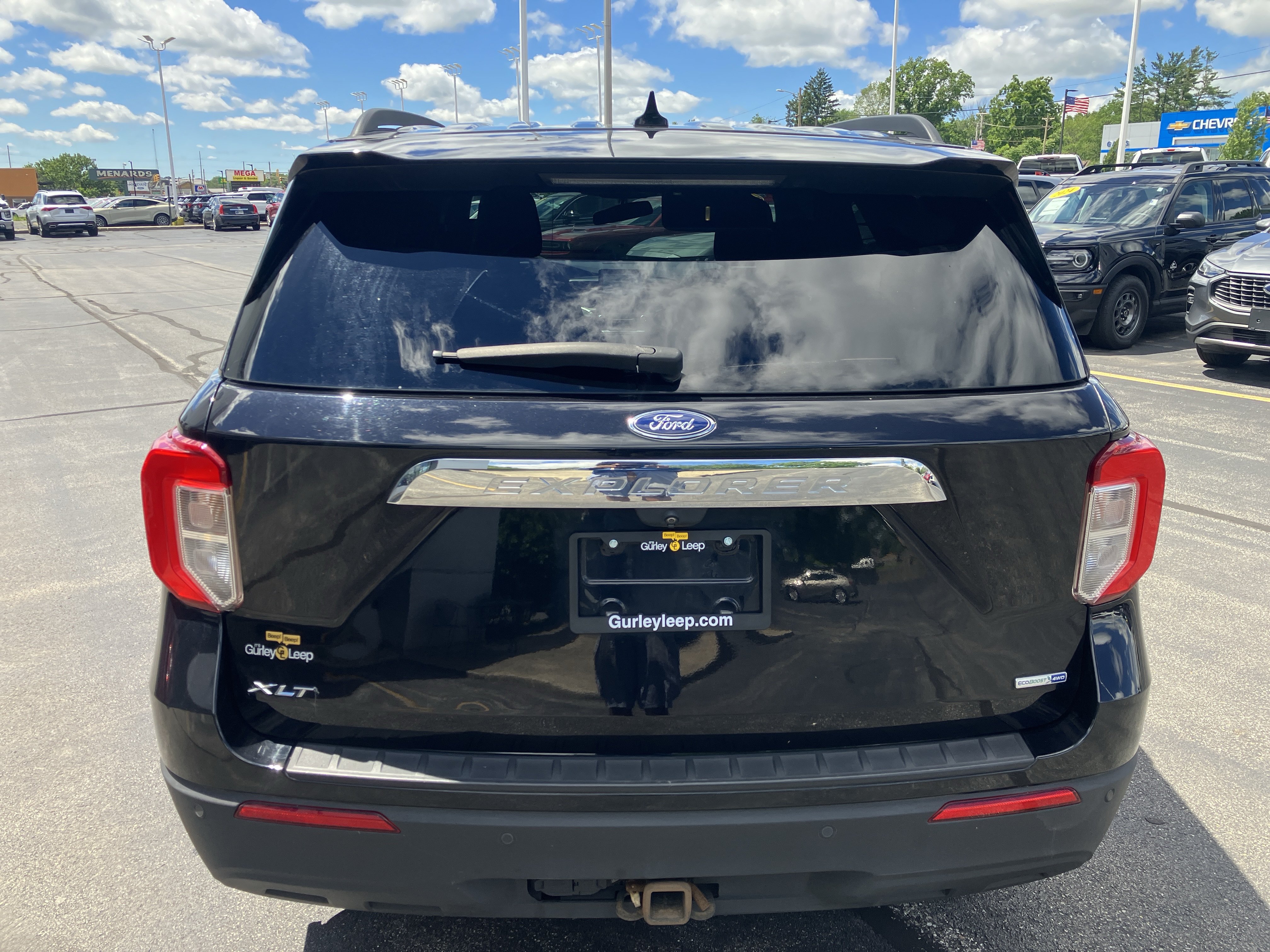 Used 2020 Ford Explorer XLT w/ Class III Trailer Tow Package AWD/4WD image 6