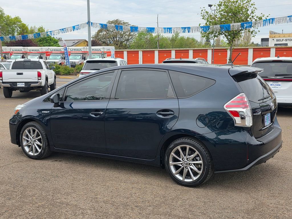Used 2017 Toyota Prius V Five w/ Carpet Mat Package image 28