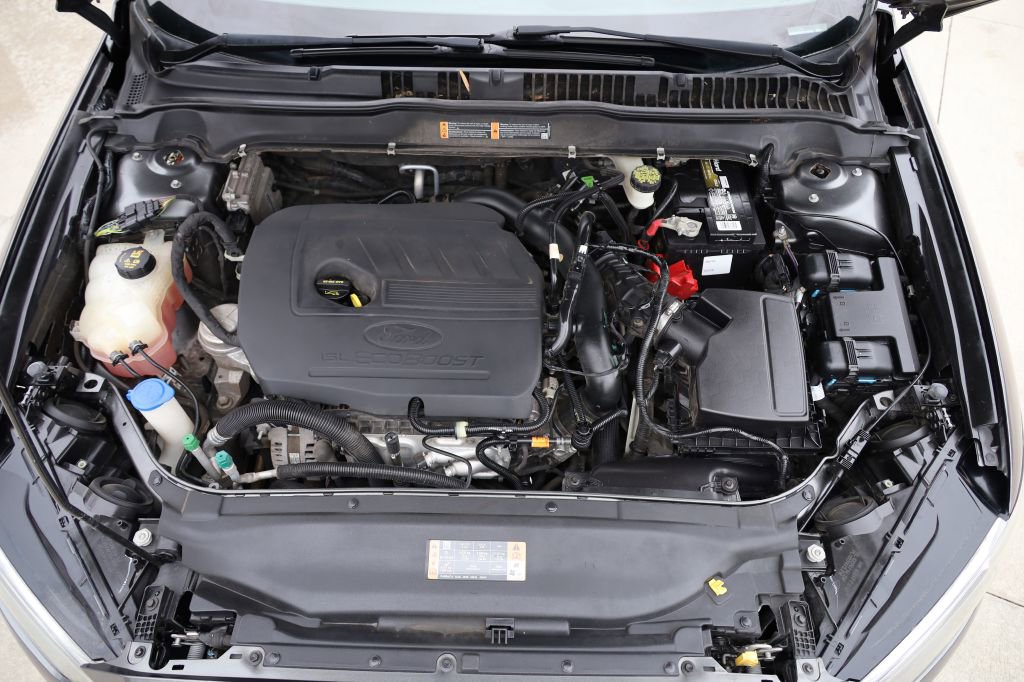 Used 2017 Ford Fusion SE w/ Fusion SE Technology Package image 26